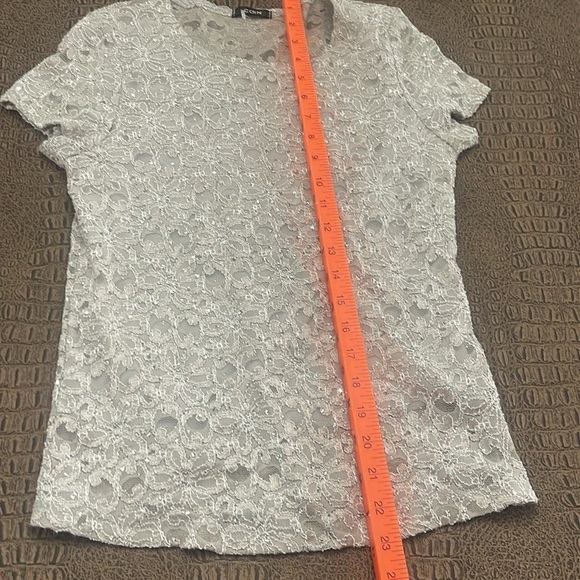 COIN Gray Pink Lace Floral Sequin Top Size Small - Picture 6 of 6